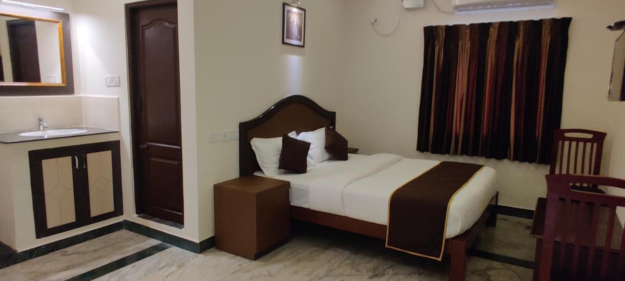 Rmc Travellers Inn Chennai Exterior foto